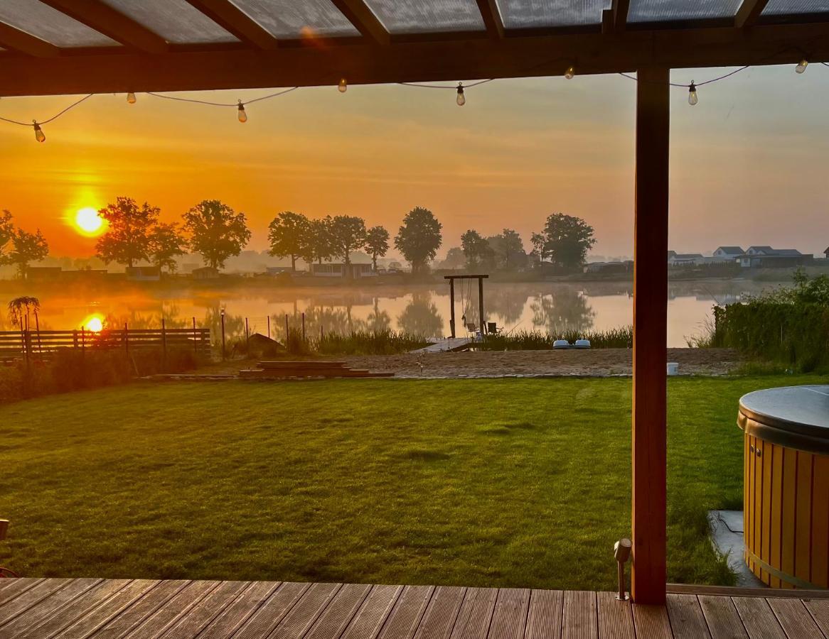 Bieniowice Relax House Nad Jeziorem Z Goraca Balia 빌라 외부 사진