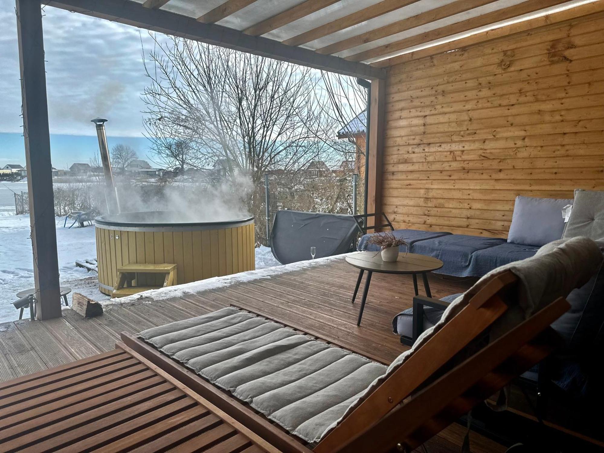 Bieniowice Relax House Nad Jeziorem Z Goraca Balia 빌라 외부 사진