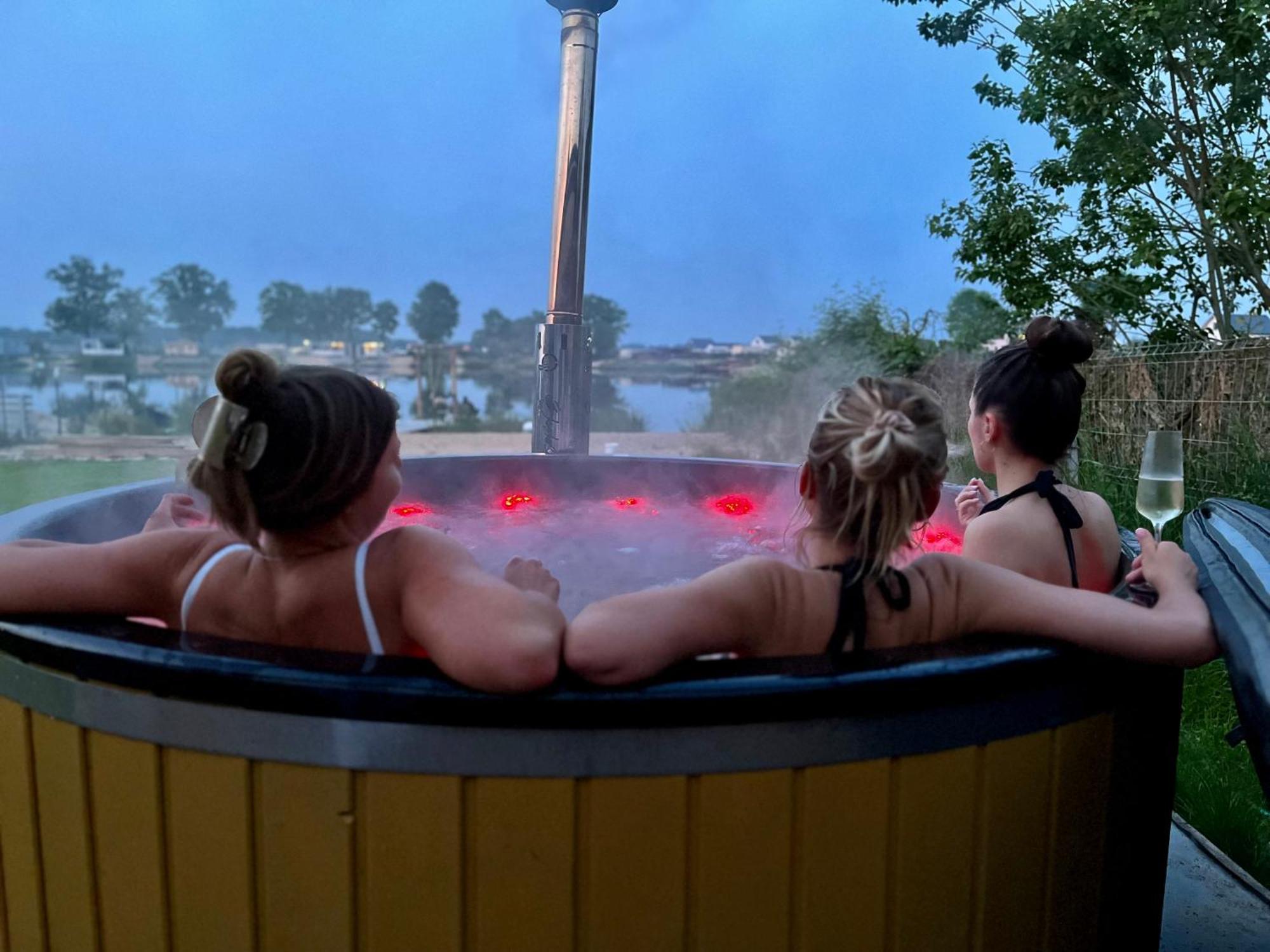 Bieniowice Relax House Nad Jeziorem Z Goraca Balia 빌라 외부 사진